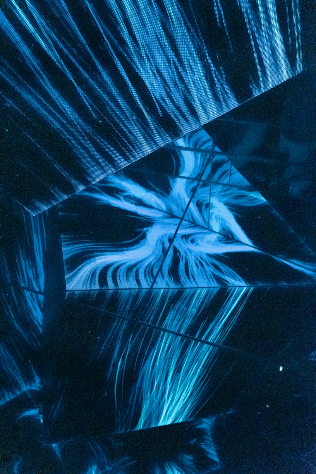 מכורים לחדשנות: טרנדים טכנולוגיים שכדאי לעקוב אחריהם השנה