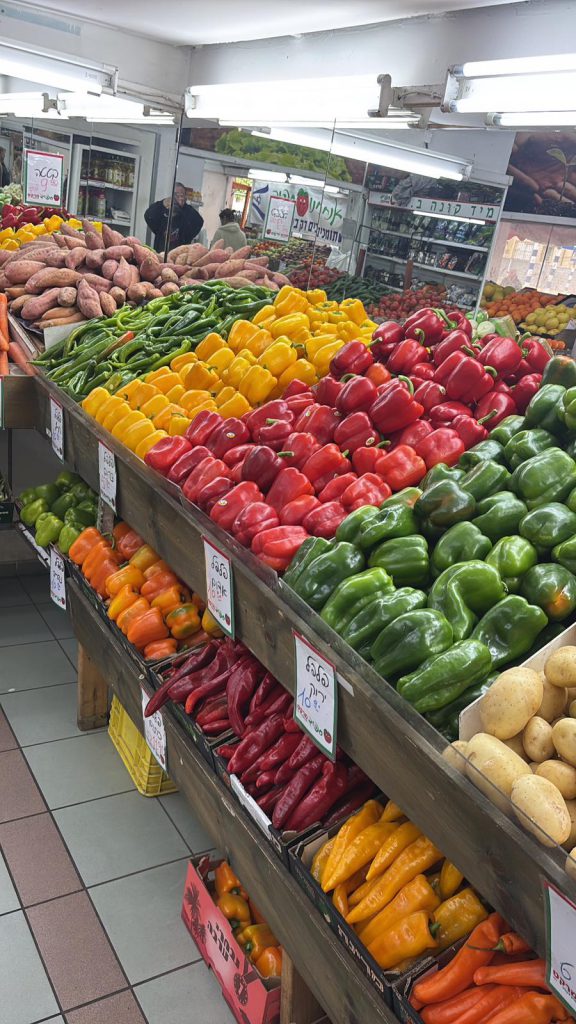 הכירו את רותם אביטבול, הבעלים של סופר ספיד אוסישקין ומומחה קמעונאות מוביל שמשנה את חוויית הקנייה. צרו קשר לייעוץ עסקי!